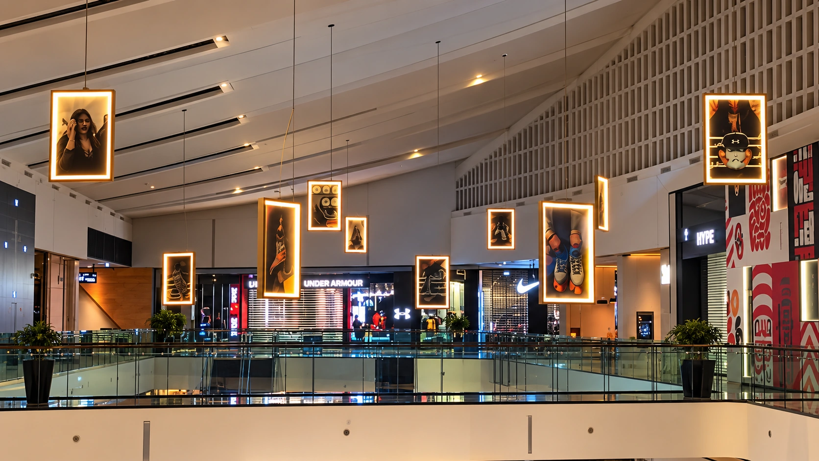 Art and Exhibitions project: mall hanging frames